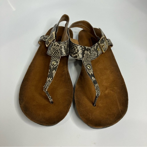 Clarks bendables snake skin print t-strap sandals women’s size 7 casual summer - Picture 2 of 8